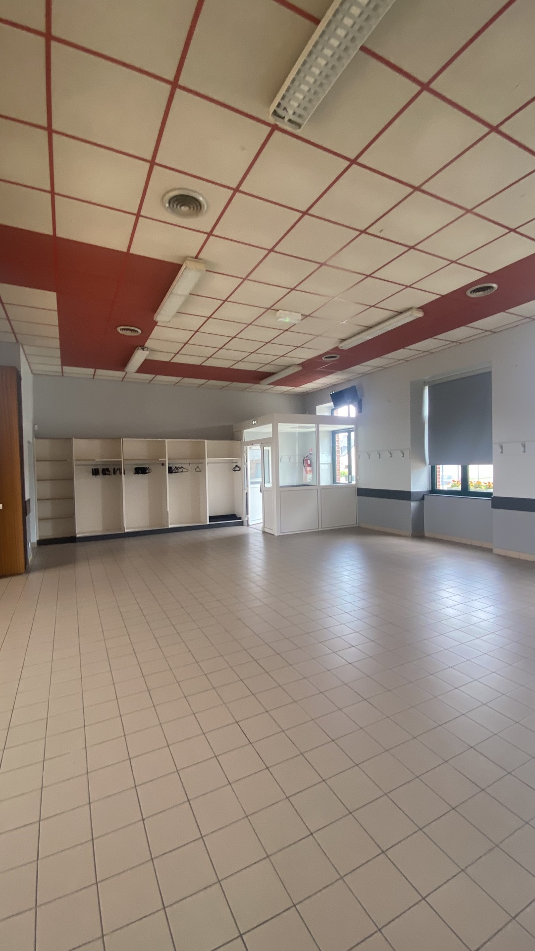 Hall d'accueil et penderie
